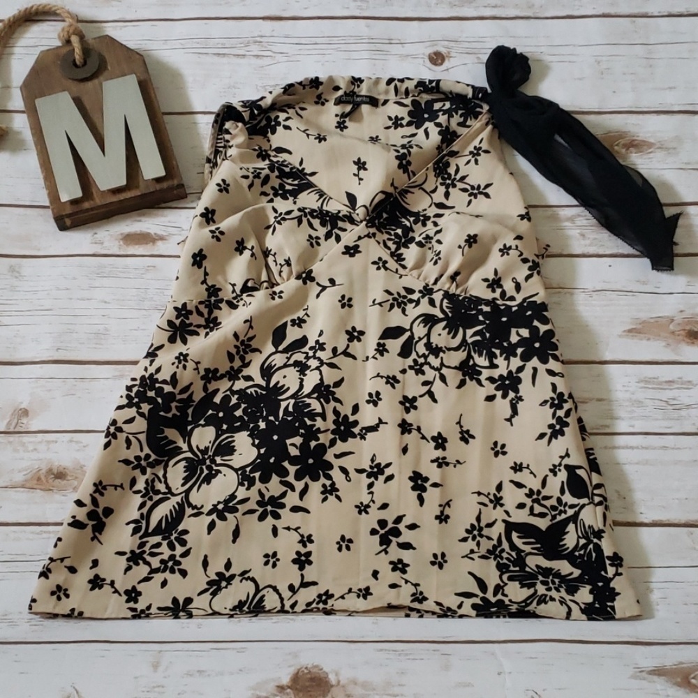 *PRICE DROP*
Daisy Fuentes tan and black tie strap sleeveless blouse - Picture 1 of 6